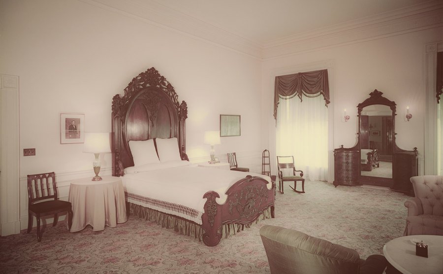 A photo of The Lincoln Bedroom.