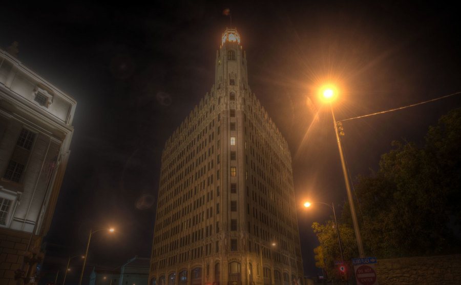An exterior picture of Emily Morgan Hotel by night.